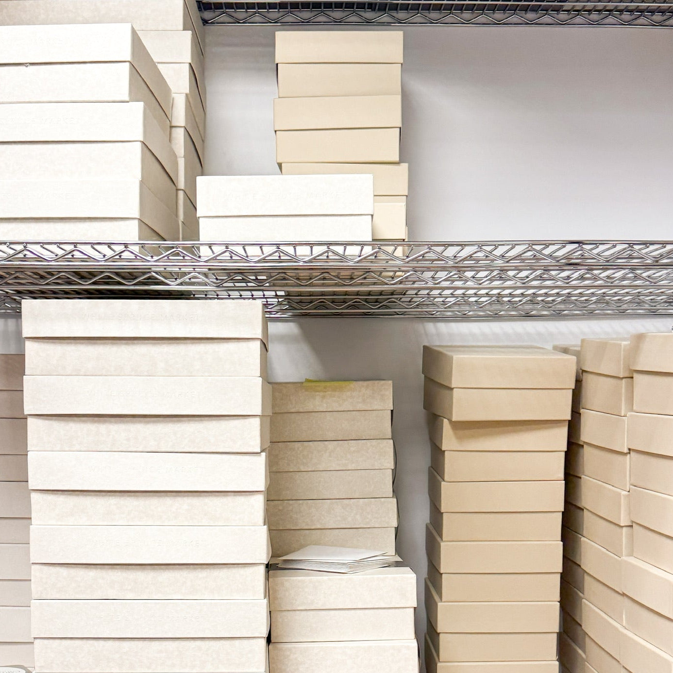 LEAP Lidded Box w/ Belly Band or Ribbon