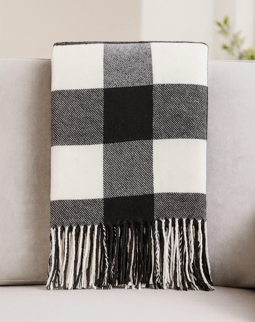 Black & White Buffalo Plaid Plush Throw Blanket, 50x60 NEW! Black and White Buffalo Plaid Quilted Throw Blanket Country Farmhouse display picture 1